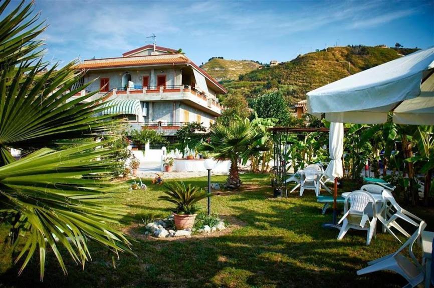 Case Vacanze Giardino Parghelia Eksteriør bilde